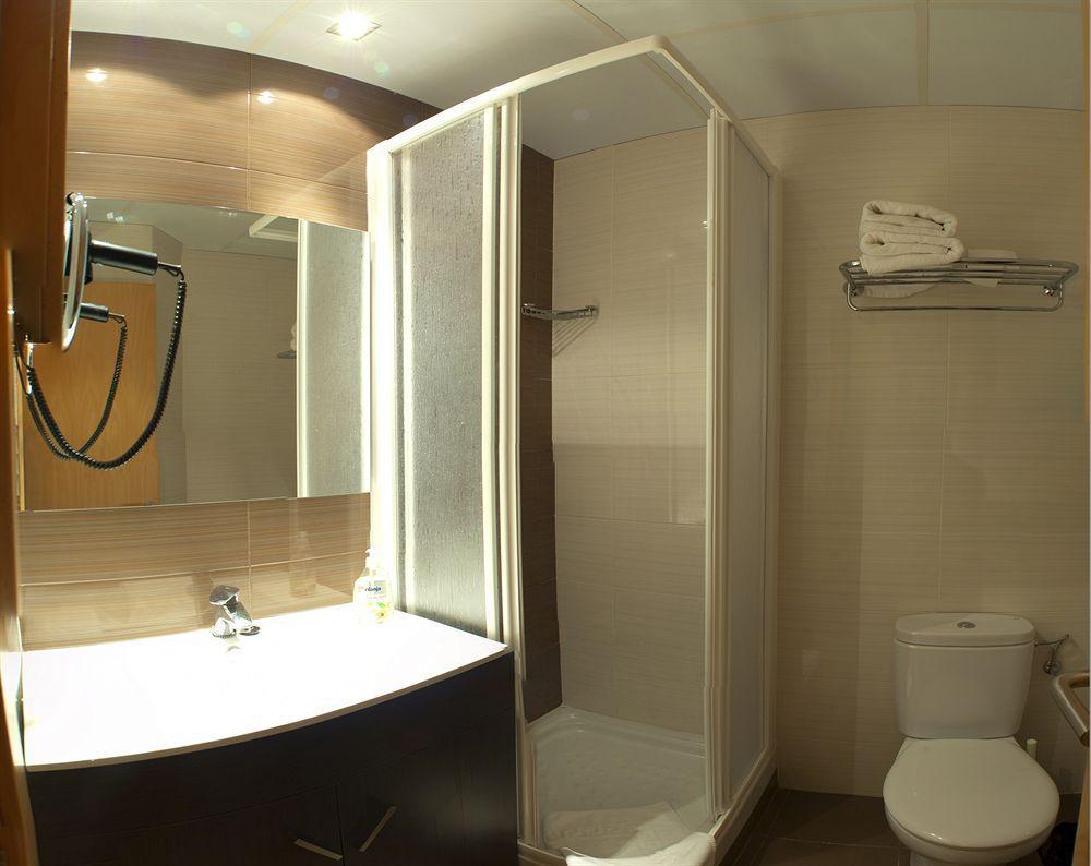 Guest house Flores Ramblas Barcelona